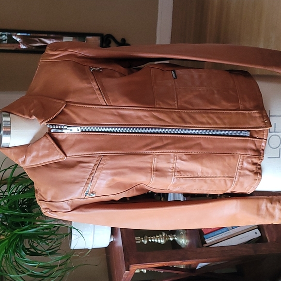 Schott NYC Vintage Leather Jacket - Picture 16 of 16